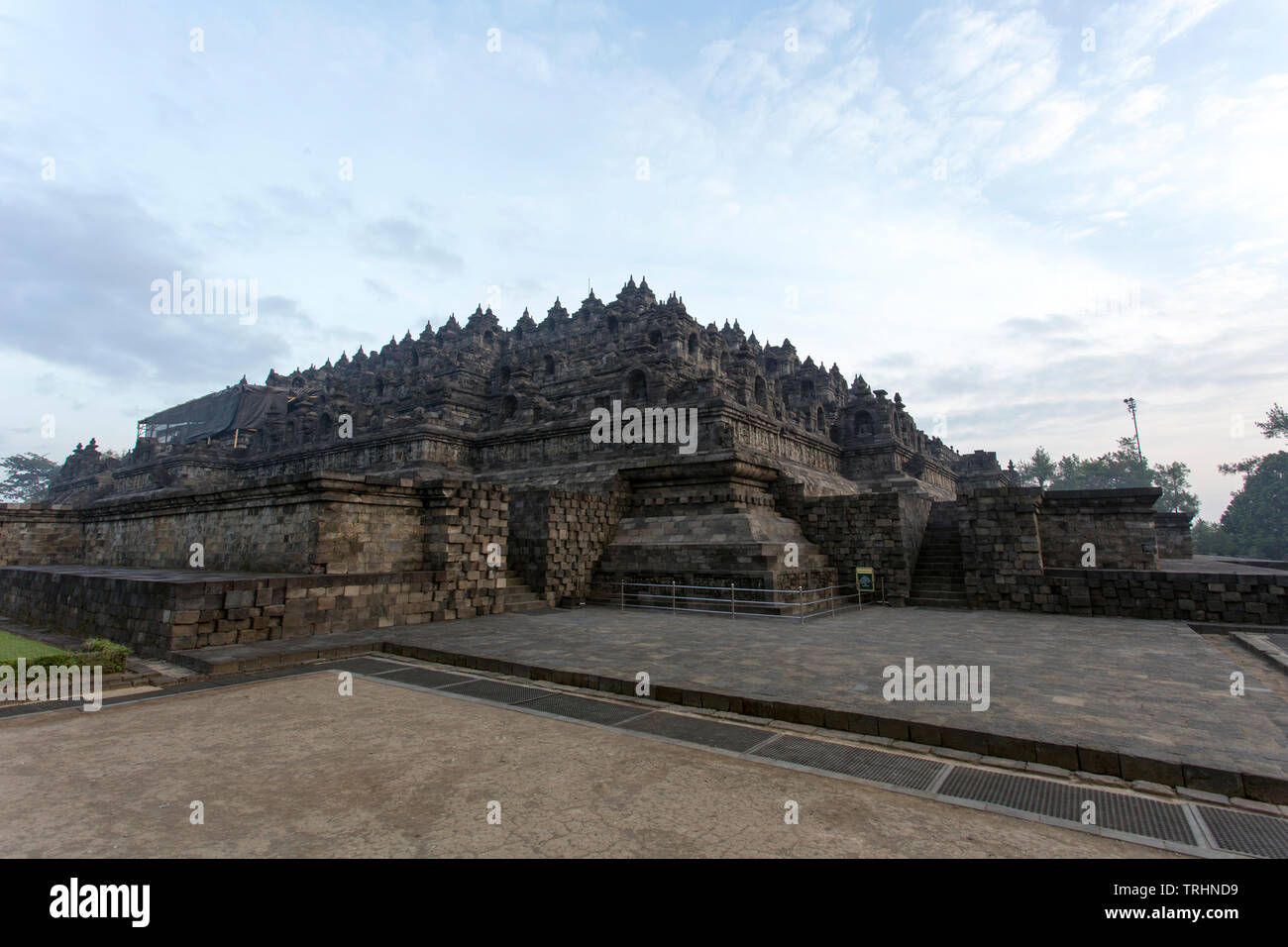 Yogyakarta, Indonesia - Agosto 05, 2017: i turisti che visitano il Tempio Borobudur in Yogyakarta Foto Stock