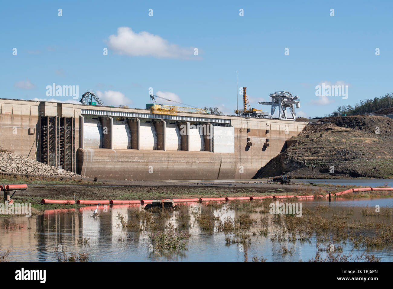Maggio 2019 Keepit Dam, Gunnedah, Australia: nel 2016 la diga è stato vicino a capacità di picco ma ora a causa della siccità in corso è praticamente vuoto a 0,6% Foto Stock