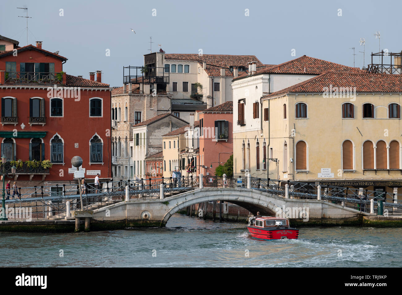 Vista di Venezia dalla laguna Foto Stock