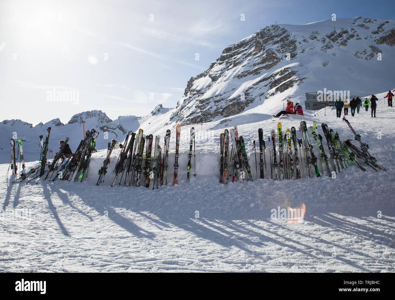 In Germania la più bella stazione sciistica, Zugspitze comprensorio sciistico del ghiacciaio, Baviera, Germania Foto Stock