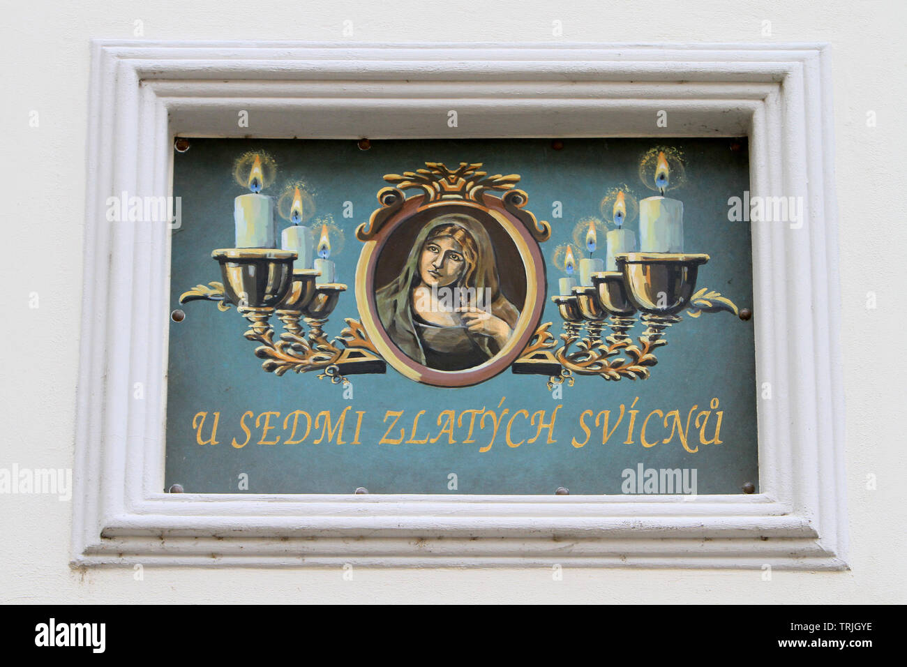 La placca : 'Les sept lampadari d'O'. "I sette candelabri d'oro". Praga. Repubblica ceca. Foto Stock