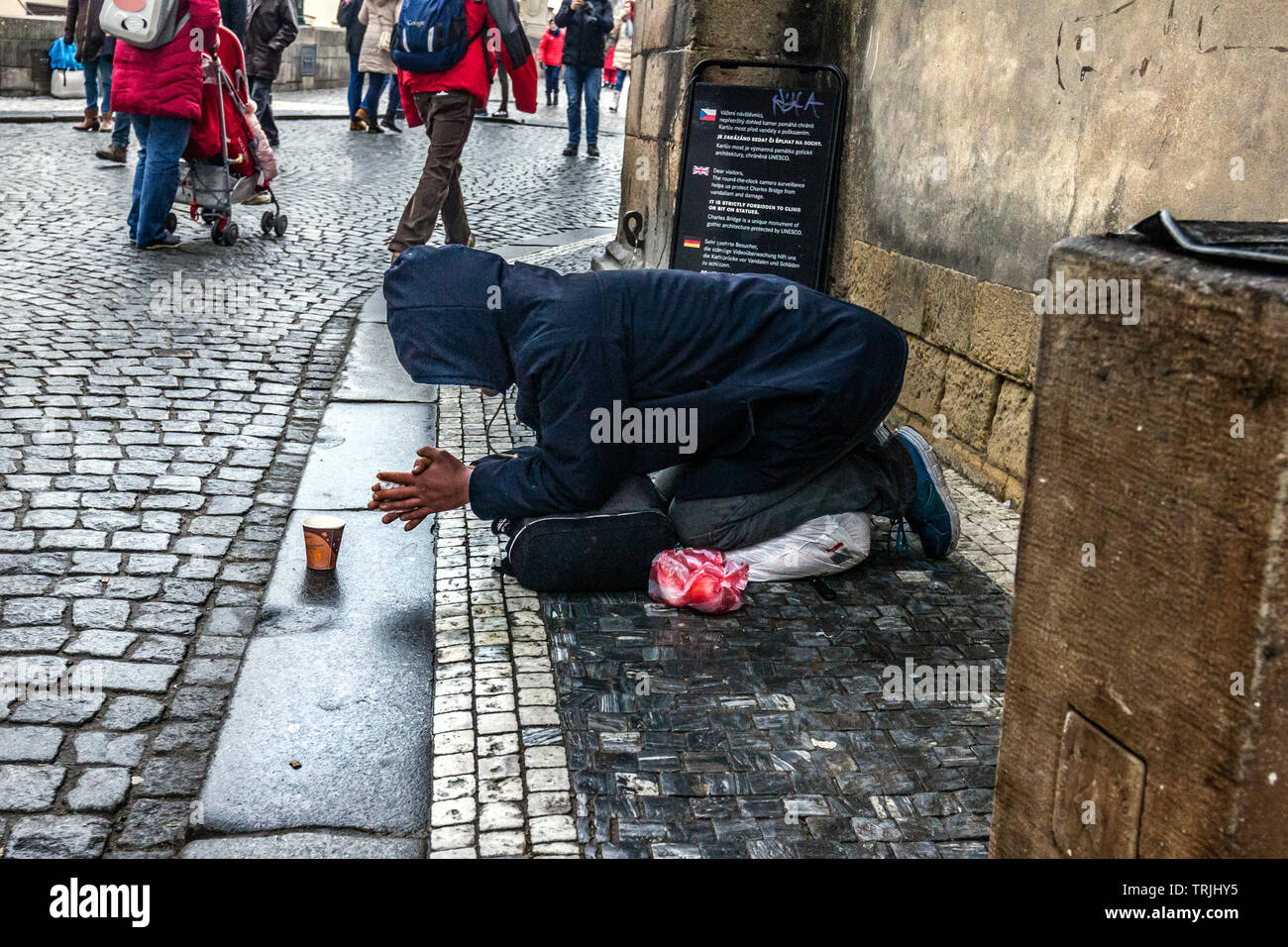 Senzatetto per le strade di Praga Foto Stock