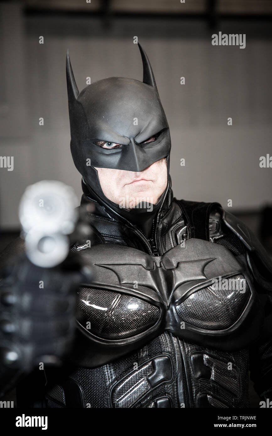 NEC di Birmingham, Regno Unito - 1 giugno 2019. Un maschio cosplayer vestito come Batman dai fumetti di CC di franchising di film e pellicole per un fumetto con l'evento chiamato col Foto Stock