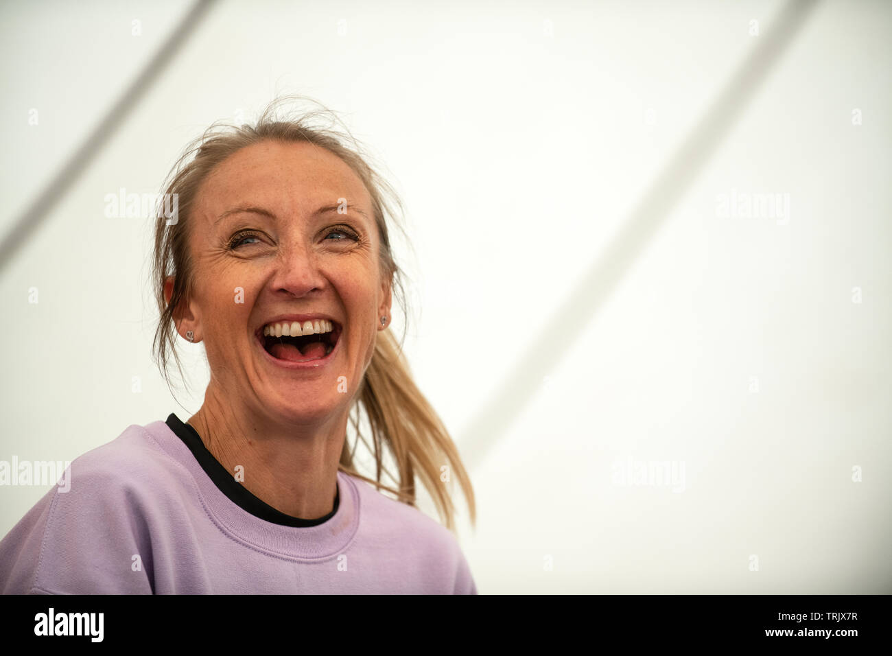 British a lunga distanza runner Paula Radcliffe, MBE. Nella foto parlando al Run Run Fest Festival nel Wiltshire. Foto Stock