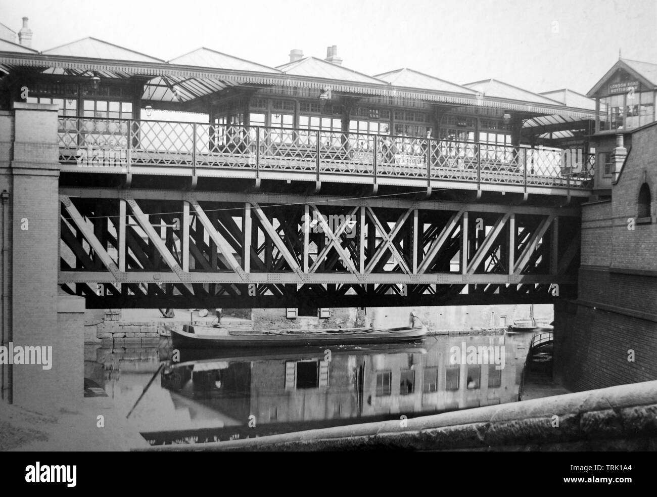 London Road stazione ferroviaria e il canal, Nottingham Foto Stock