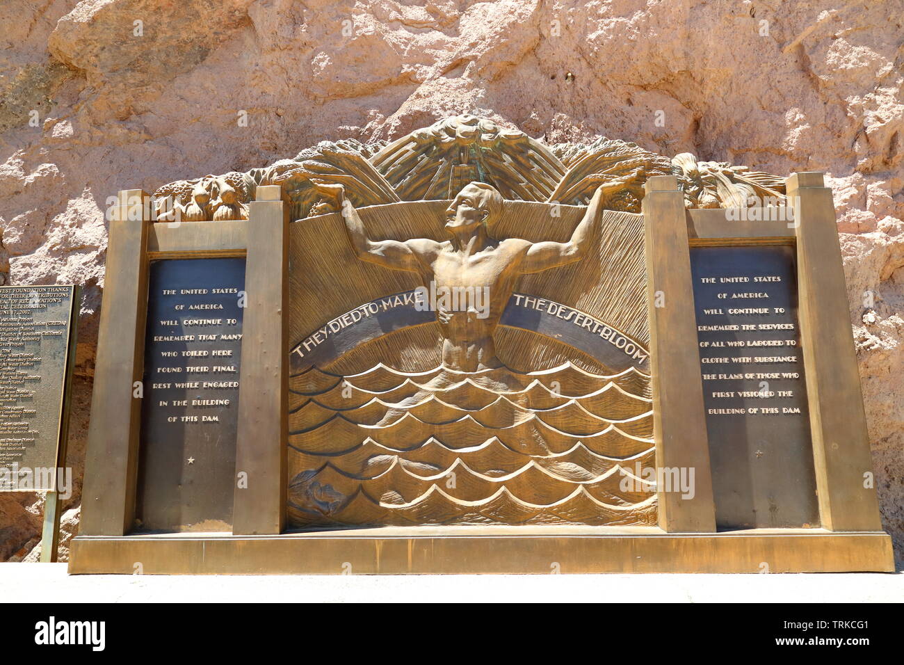 Il Memorial in onore di lavoratori che sono morti durante la costruzione della Diga di Hoover, Boulder City, Nevada, STATI UNITI D'AMERICA Foto Stock