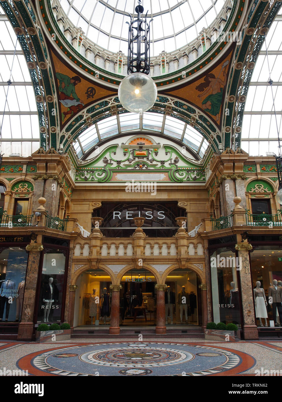 County Arcade nel quartiere di Victoria nel centro di Leeds, Yorkshire. Foto Stock