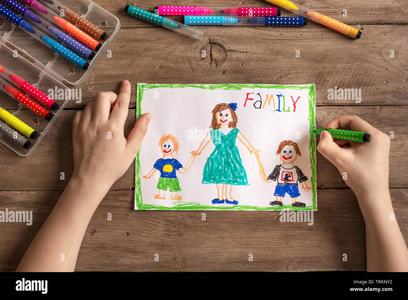 Disegno per bambini della famiglia mamma single e due figli. Incompleto il concetto di famiglia. Foto Stock
