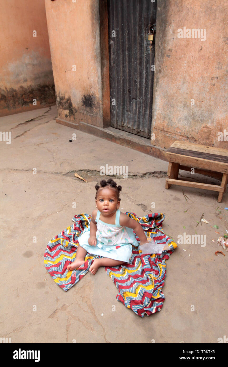 Petite fille togolaise. La convenzione di Lomé. Il Togo. Afrique de l'Ouest. Foto Stock