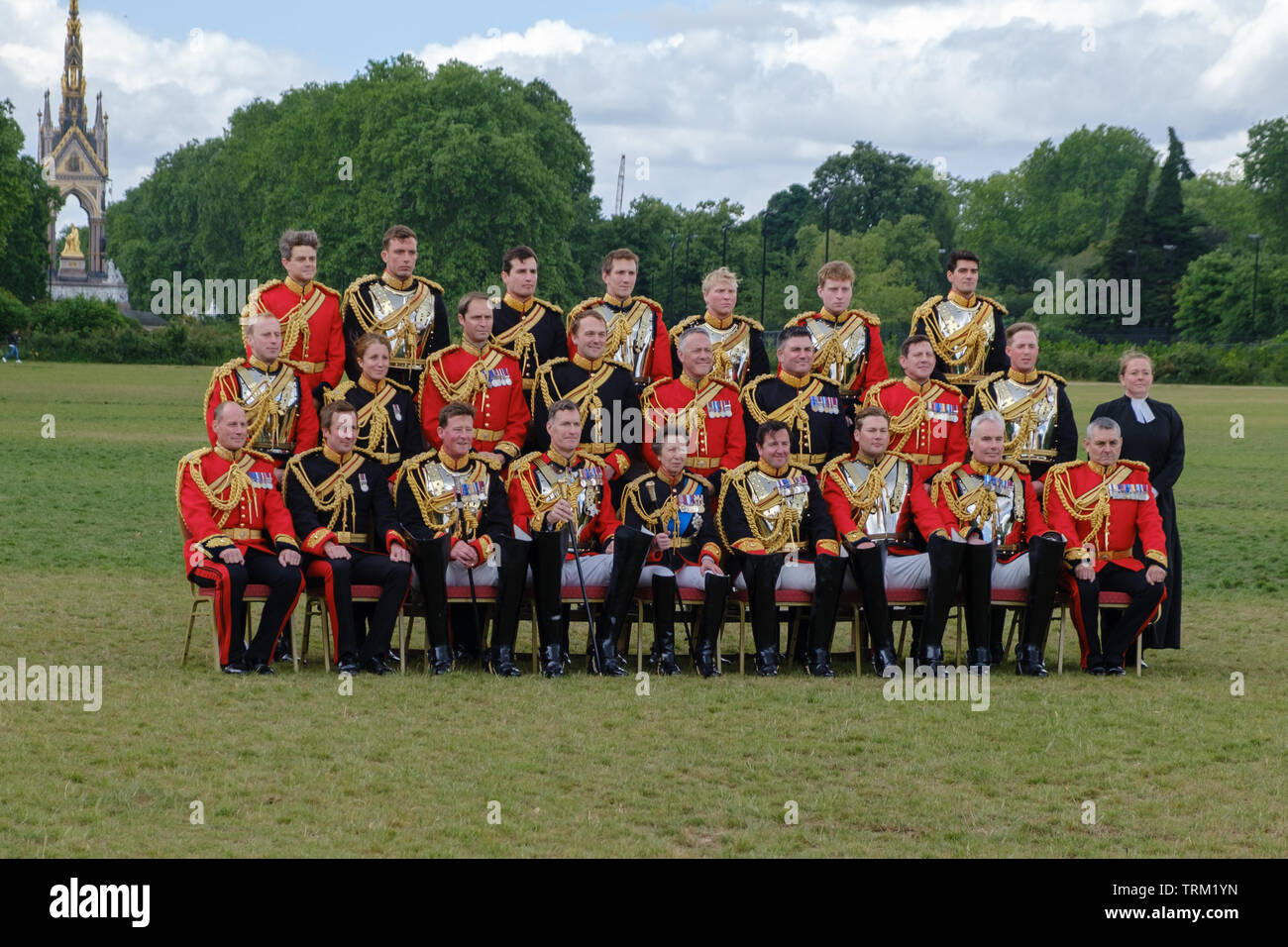 Londra, Inghilterra - Giugno 8, 2019: La Sua Altezza Reale la Principessa, il colonnello del Blues e membri di famiglie reali e Ufficiali della cavalleria della famiglia montato Foto Stock