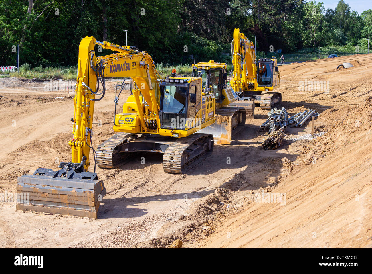 Hannover / GERMANIA - GIUGNO 2,2019: Escavatore Komatsu sorge su un sito di costruzione della città di Hannover. Foto Stock