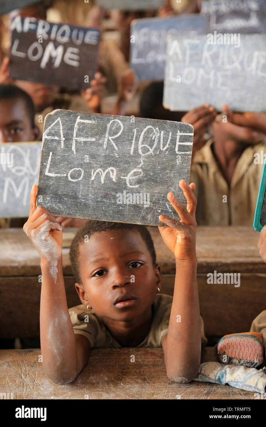 Ecole primaire de Domassesse. La convenzione di Lomé. Il Togo. Afrique de l'Ouest. Foto Stock