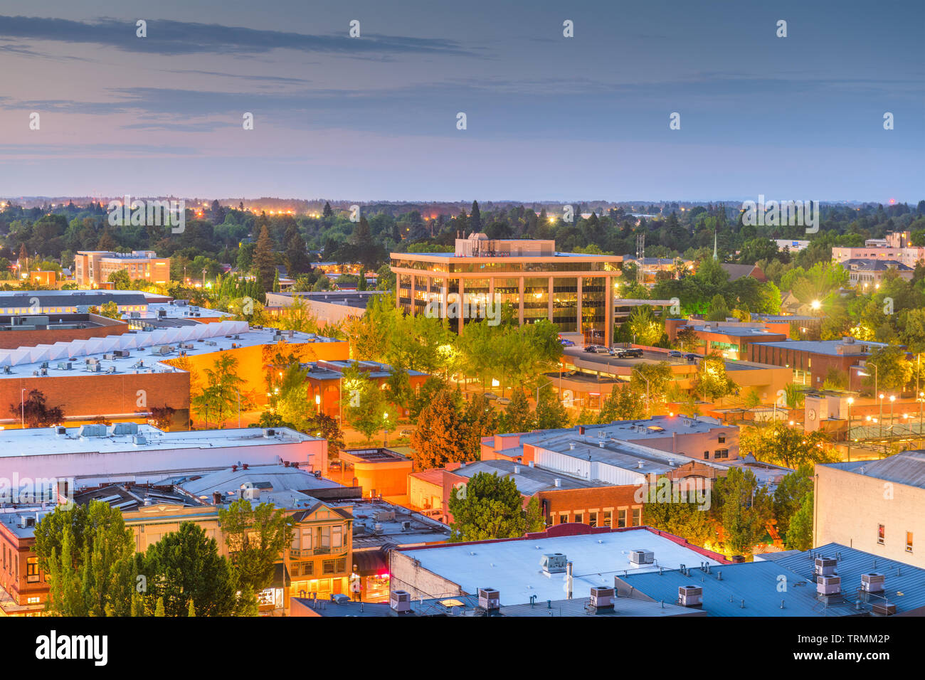 Salem, Oregon, Stati Uniti d'America downtown skyline della citta' al tramonto. Foto Stock