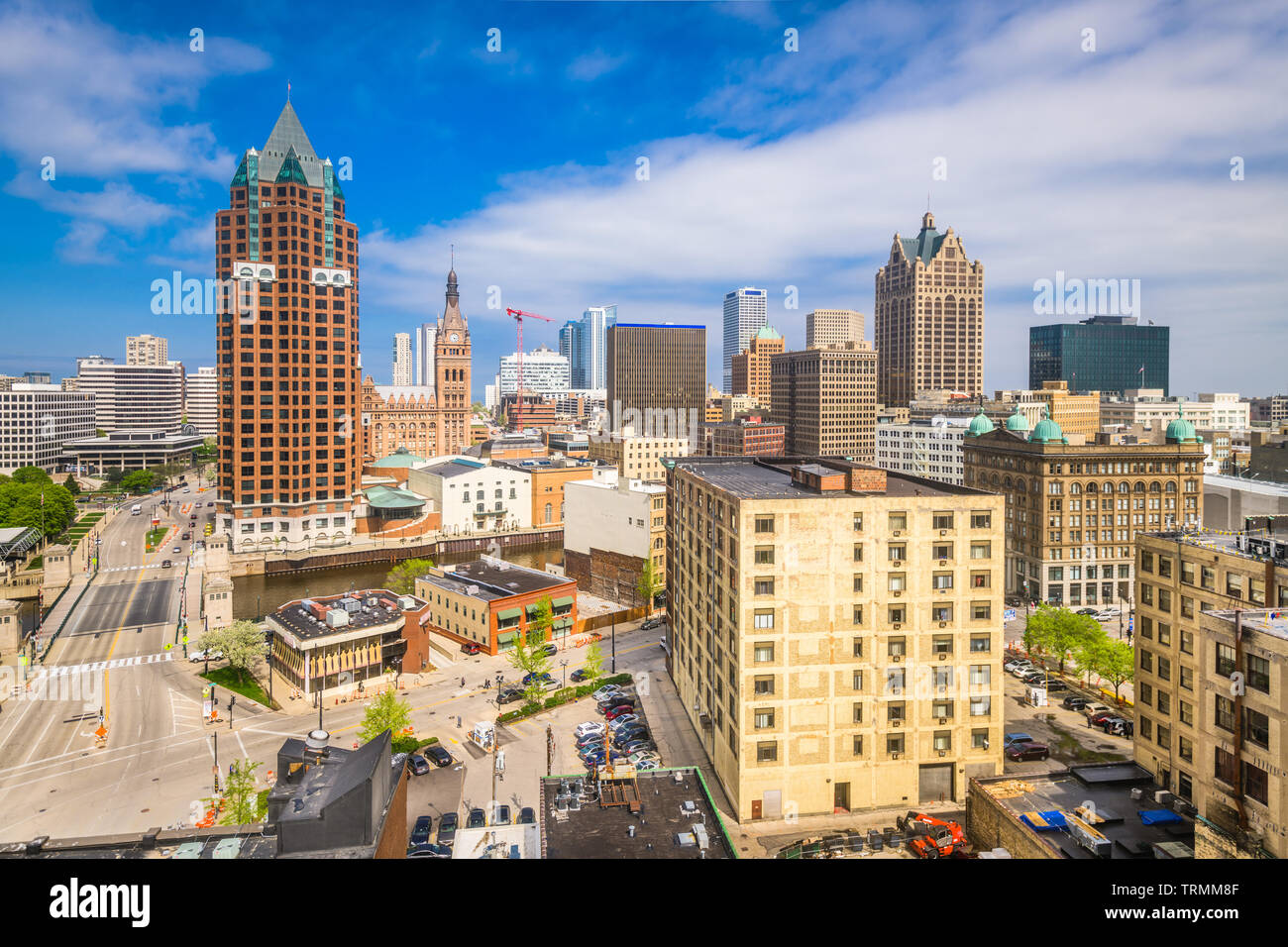 Milwaukee, Wisconsin, Stati Uniti d'America skyline del centro nel pomeriggio. Foto Stock