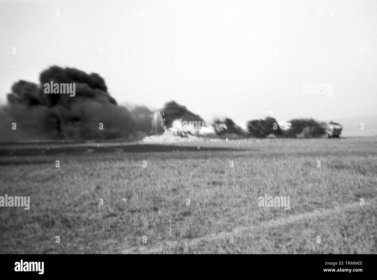 Wehrmacht Heer Halbkettenfahrzeug Schützenpanzerwagen Sd.Kfz. 251/16C Forschung und Entwicklung Mittlerer Flammpanzerwagen - Esercito Tedesco Half-Track SdKfz 251/16 con lanciafiamme in ricerca e sviluppo come fiamma media Portavalori Foto Stock