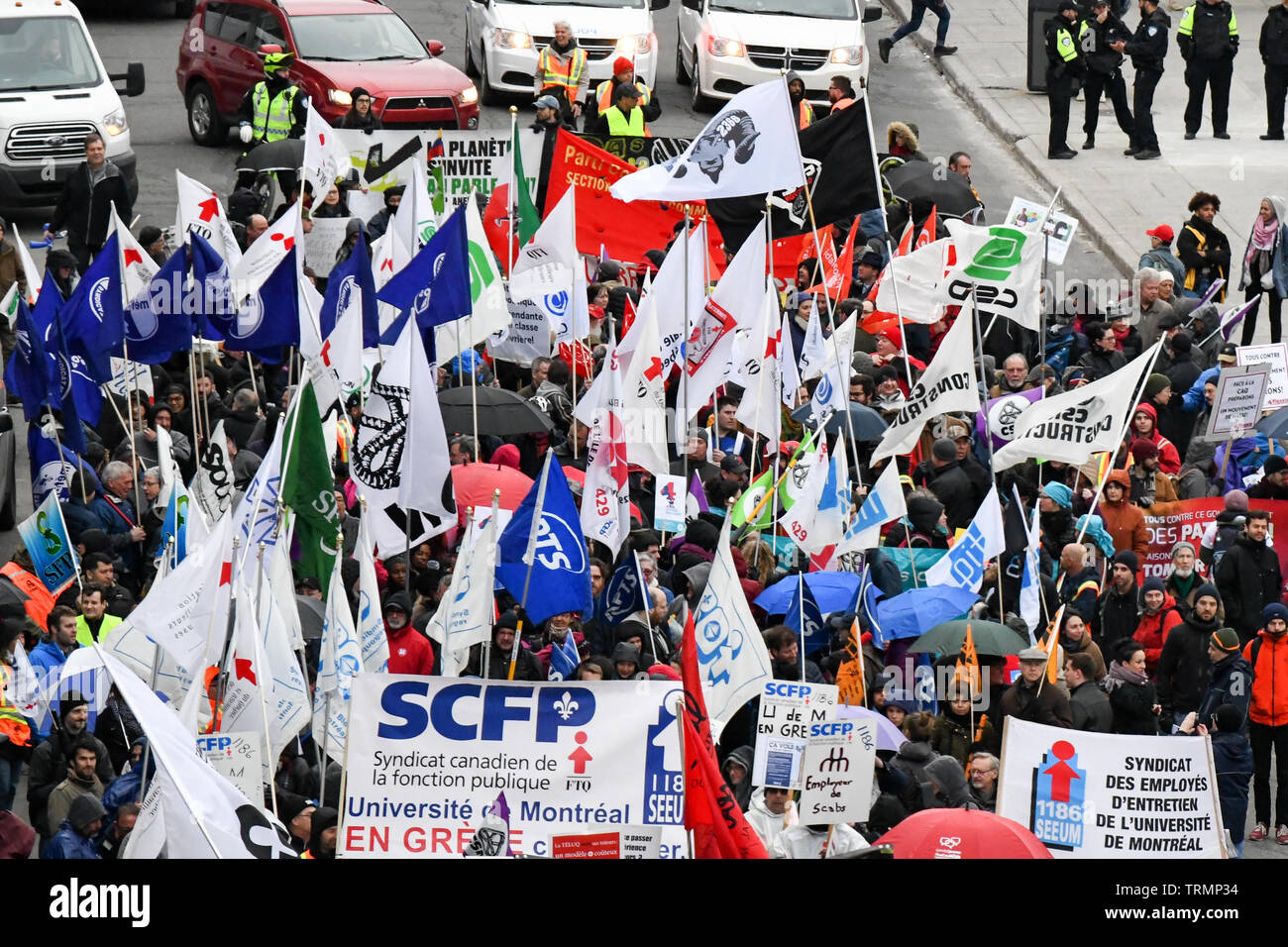 Il giorno della festa del lavoro 2019, colpendo l'Unione operai manifestano per le strade di Montreal Foto Stock