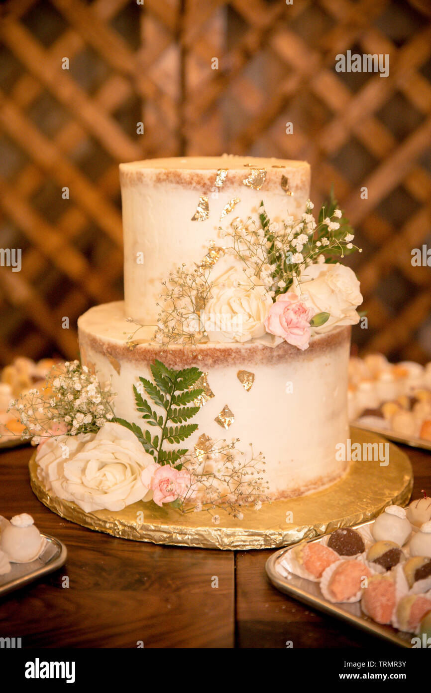 Deliziosa torta decorata a festive dolce festa tabella Foto Stock
