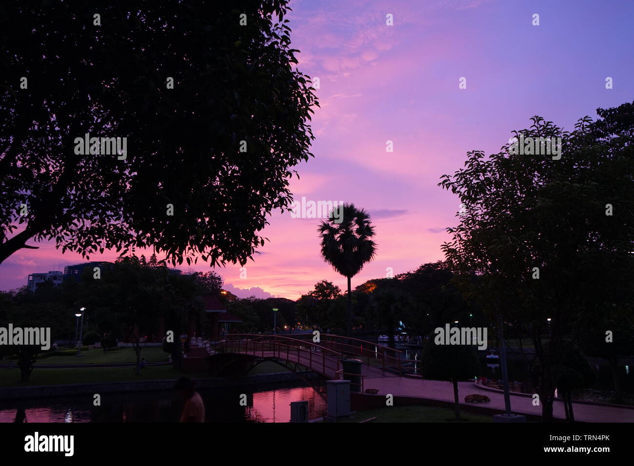 Queste foto sono state scattate in Myanmar. I luoghi reali sono lì e non vi è alcun contatto sulle foto Foto Stock