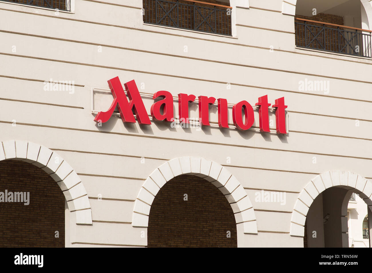 L'ESTO Sadok. Sochi. Krasnaya Polyana. Russia - 4 Settembre 2018: Segno Marriott sull'hotel. Marriott International Inc. è un Americano diversificato Foto Stock