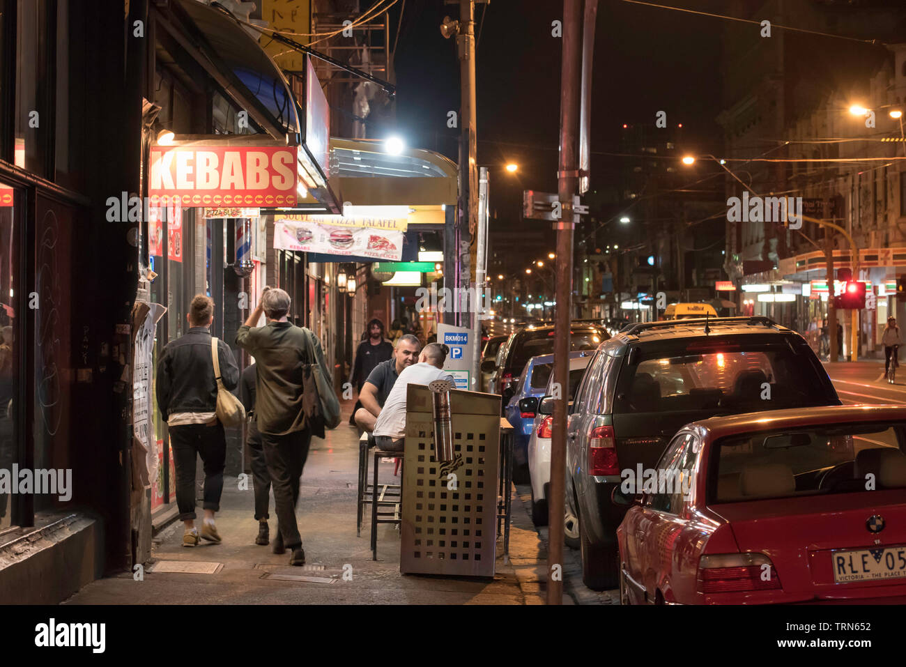 Notte tempo su Brunswick Street, Fitzroy, Victoria, Australia Foto Stock