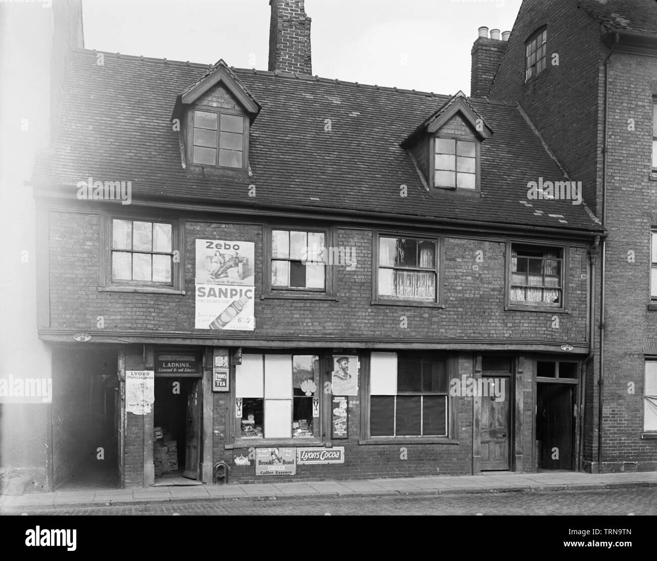 85 Poco Park Street, Coventry, West Midlands, 1941. Creatore: George Bernard Mason. Foto Stock