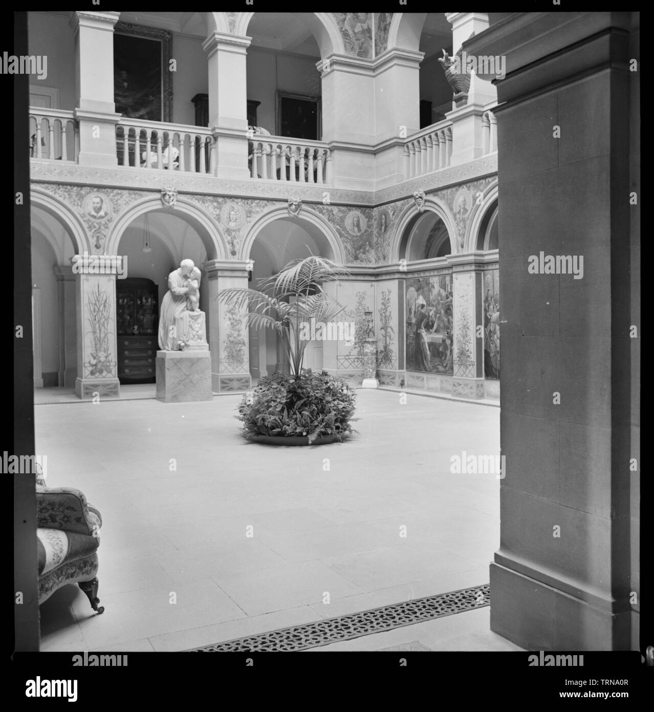 Interno, Wallington Hall, vicino Cambo, Northumberland, C1955-c1980. Creatore: Ursula Clark. Foto Stock