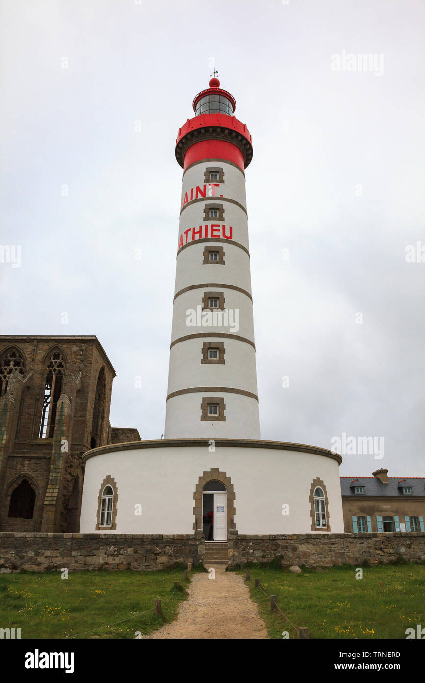 Faro di Pointe Saint-Mathieu, Plougonvelin, Bretagna, in Francia, in Europa. Foto V.D. Foto Stock