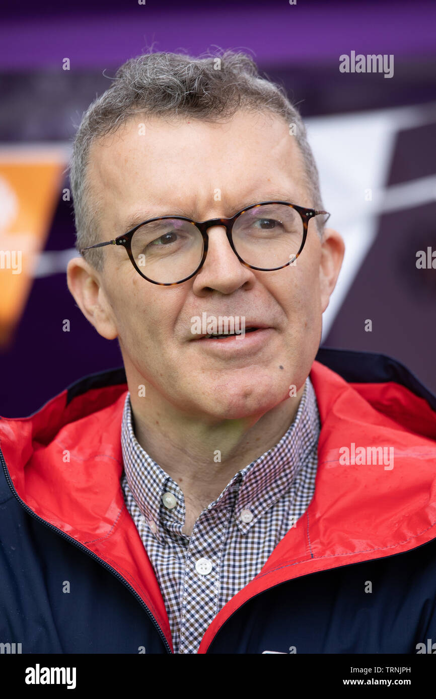 Tom Watson, vice leader del partito laburista raffigurato in una manifestazione ciclistica in Birmingham. Tom è noto per la perdita di un enorme di peso. Foto Stock