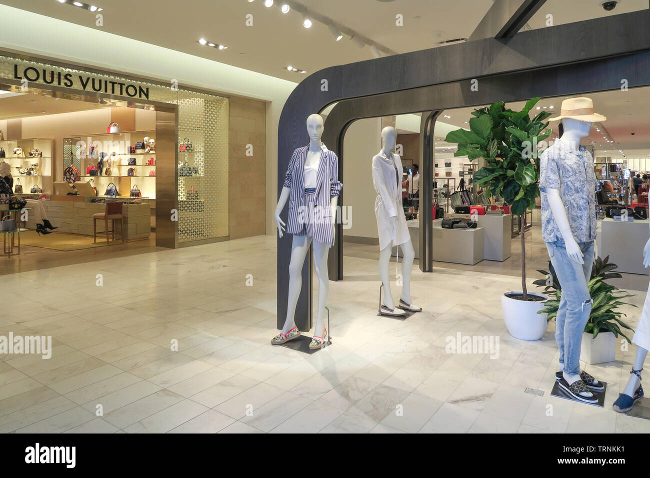 I negozi presso i cantieri di Hudson complessa, NYC, STATI UNITI D'AMERICA Foto Stock