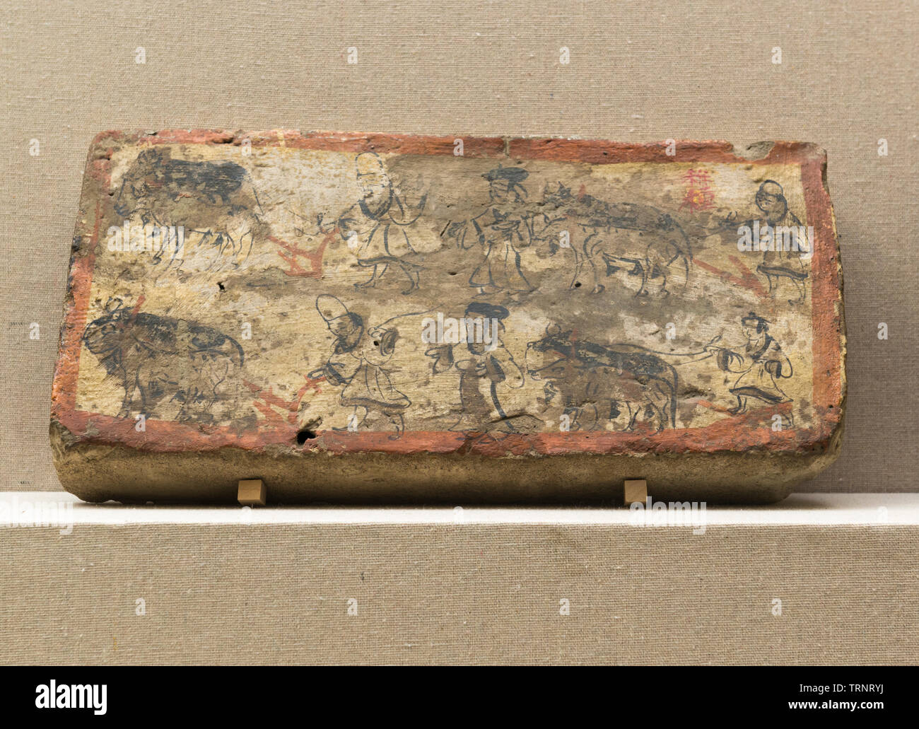 Dipinto murale mattone con persone agricoltura e tessitura. 220 annunci - 420 AD (Wei & Jin dinastie). Dissotterrato alla tomba No.1, Jiayuguan, provincia di Gansu, Cina Foto Stock