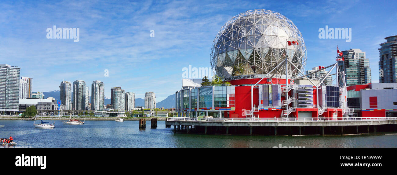 Vancover, British Columbia, Canada - Maggio 7,2019 - Downtown Vancover mostra il Centro Scientifico Telus talvolta chiamata il mondo della scienza che è stato aperto in 19 Foto Stock