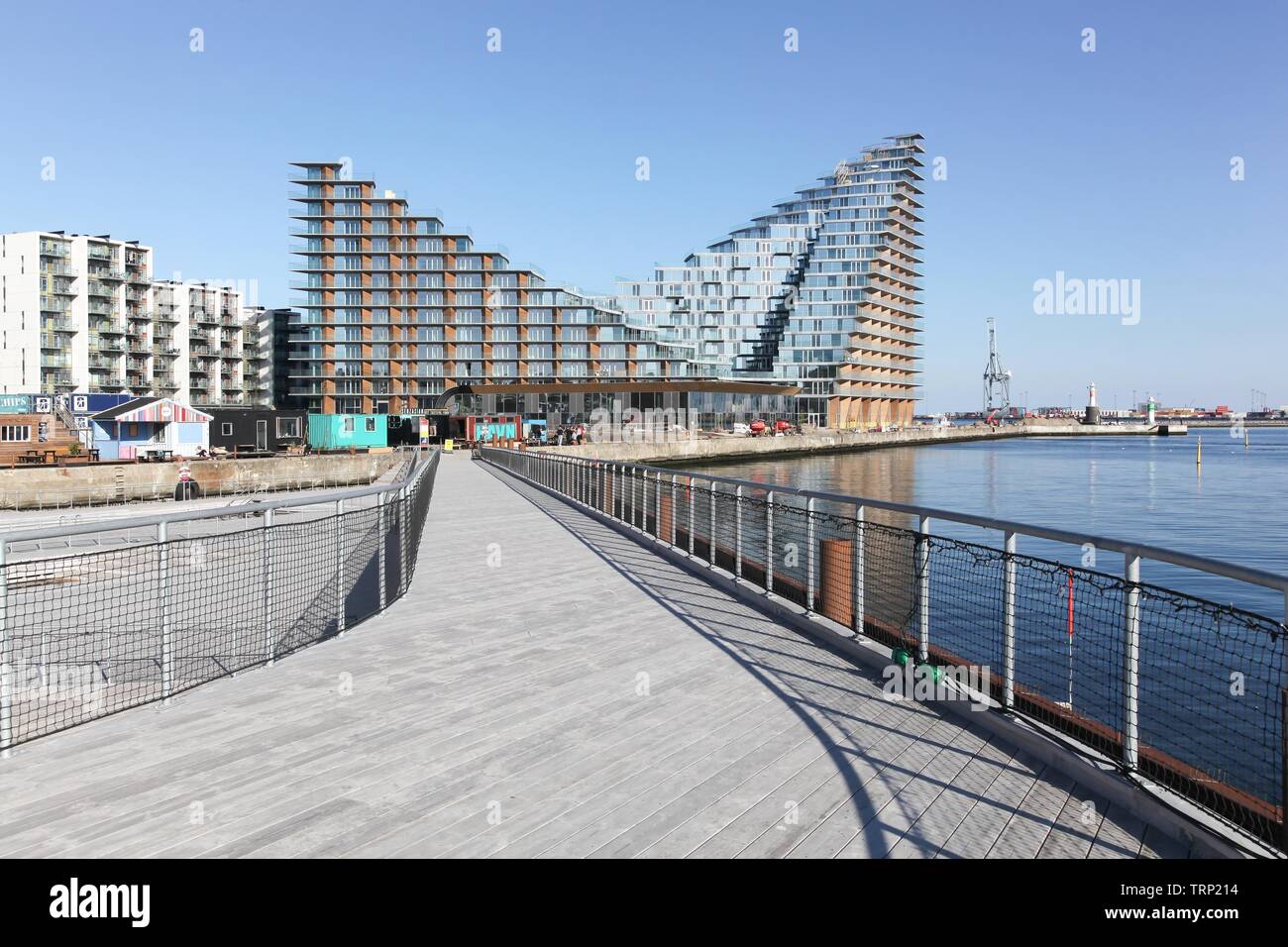 Aarhus, Danimarca - 18 Aprile 2019: Aarhus isola con residenze di mare e il nuovo teatro per bambini, Danimarca Foto Stock