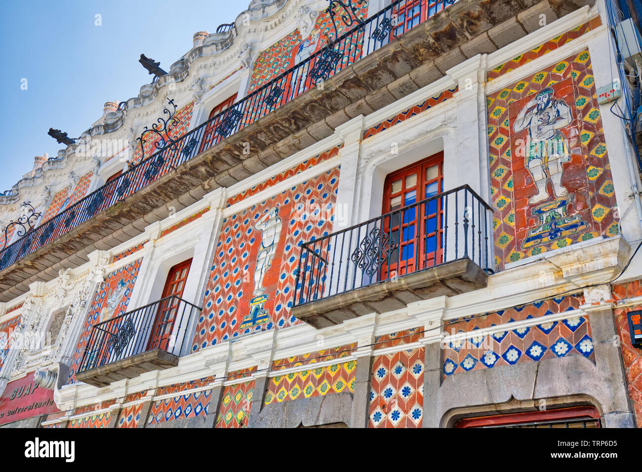 Colorate strade di Puebla in Zocalo centro storico della città Foto Stock