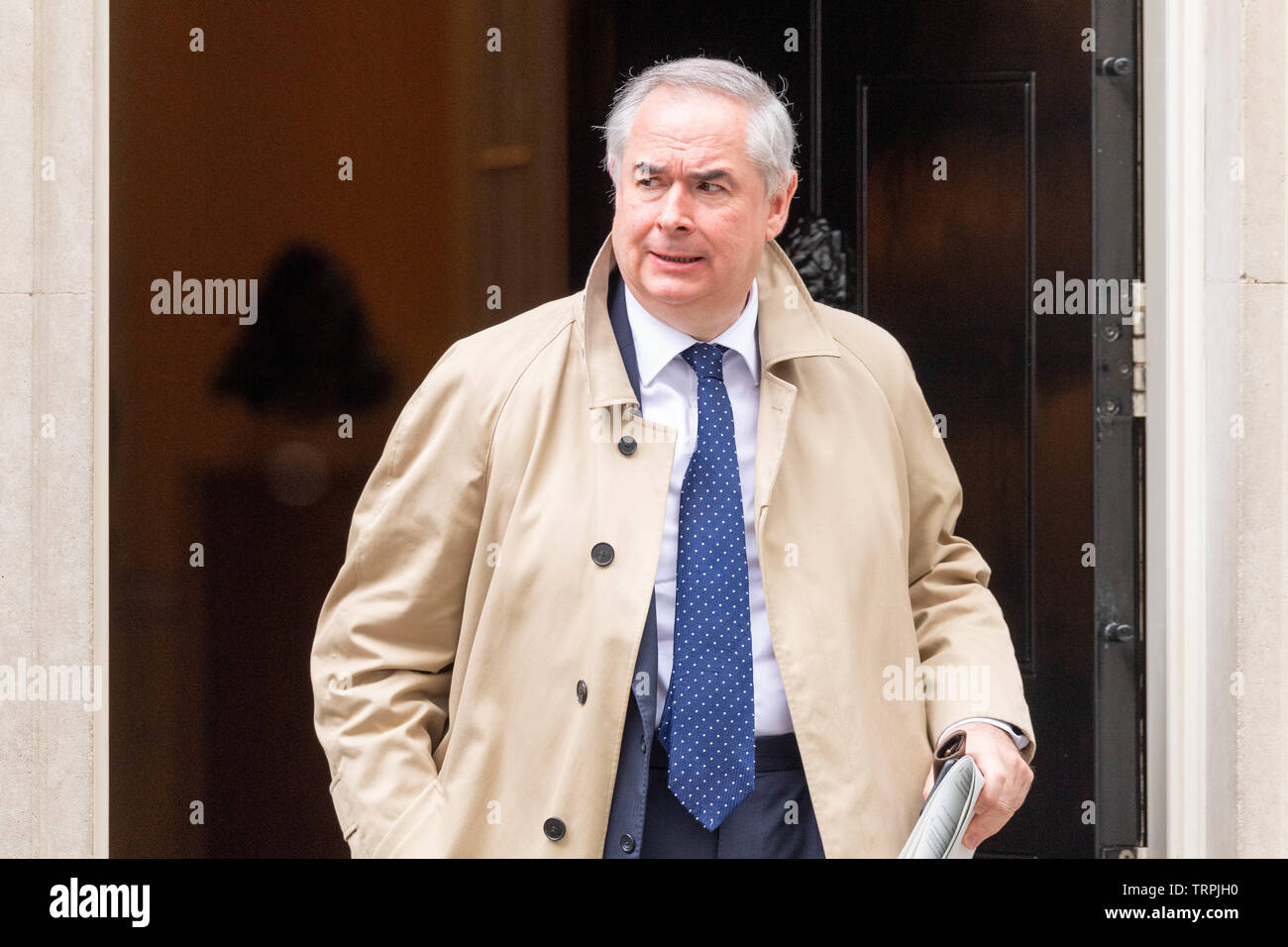 Londra 11 giugno 2019, Geoffrey Cox lascia una riunione del gabinetto a 10 Downing Street, Londra Credit Ian Davidson/Alamy Live News Foto Stock