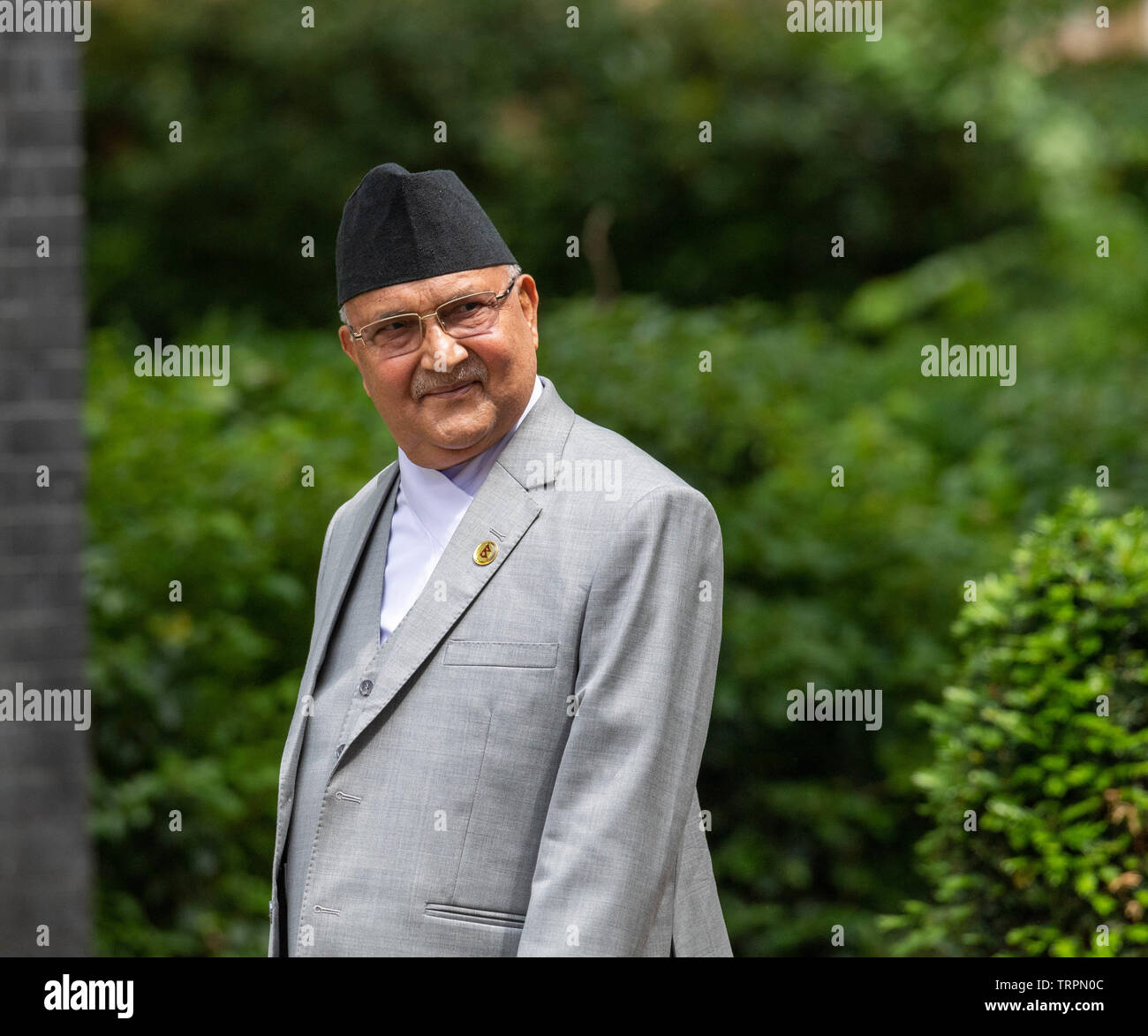 Londra 11 giugno 2019, Theresa Maggio MP PC, Primo Ministro incontra K P Sharma Oli Primo ministro del Nepal a Downing Street Credit Ian Davidson/Alamy Live News Foto Stock