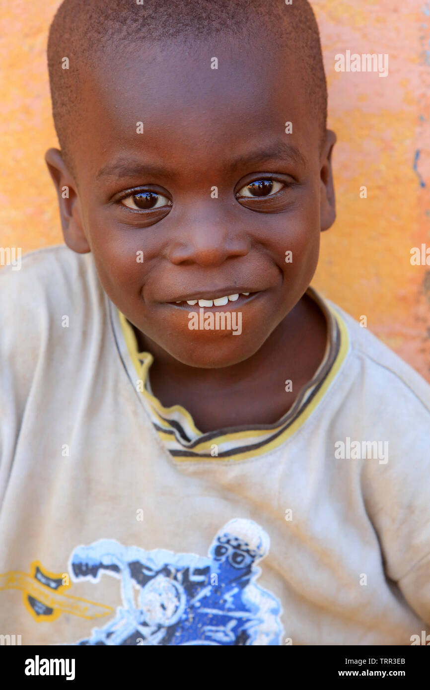 Ritratto d'onu enfant togolais. La convenzione di Lomé. Il Togo. Afrique de l'Ouest. Foto Stock