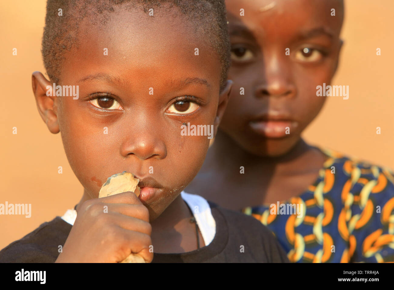 Ritratti d'enfants togolais. Atakpamé. Il Togo. Afrique de l'Ouest. Foto Stock