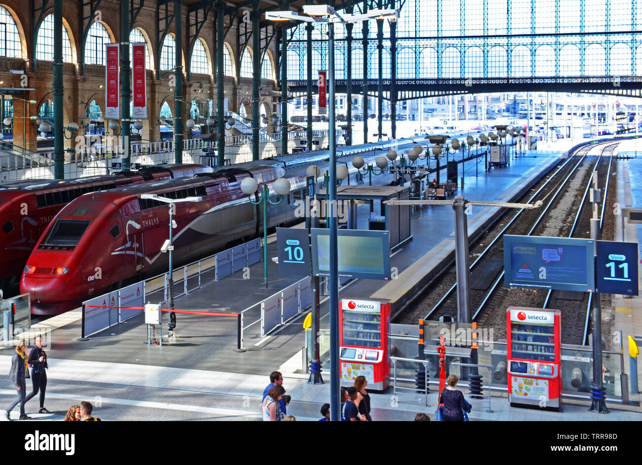 Vista panoramica su arrivo linee Thalys, Gare du Nord, Parigi, Ile-de-France, Francia Foto Stock