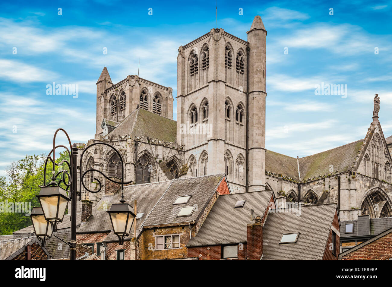 Chiesa Gotica nel centro della città di Huy, Belgio. Foto Stock