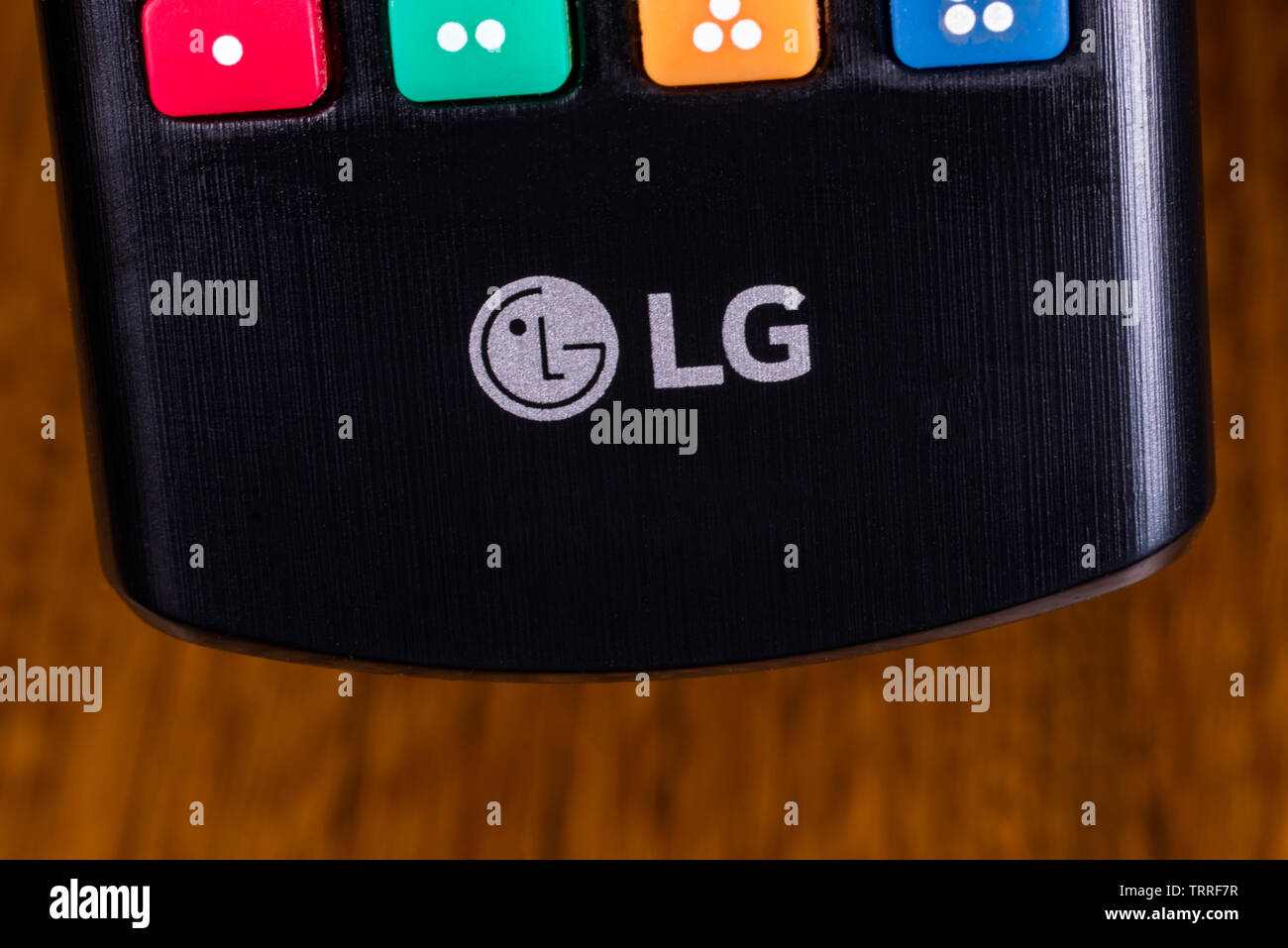 London, Regno Unito - 14 Maggio 2019: un close-up di LG Electronics logo raffigurato su un telecomando. LG Electronics Inc è un Sud multinazionale coreana el Foto Stock