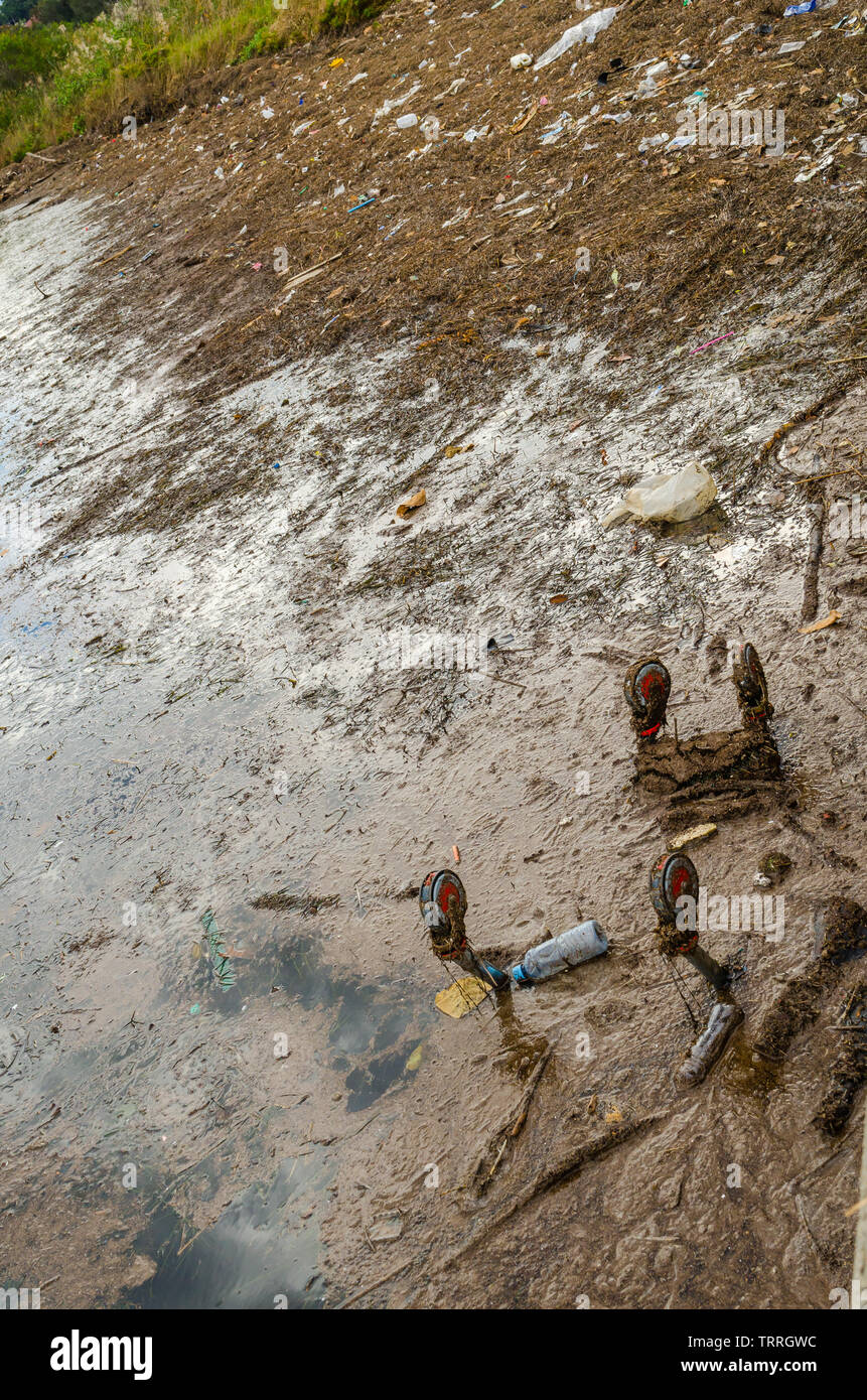 Lago inquinato Foto Stock