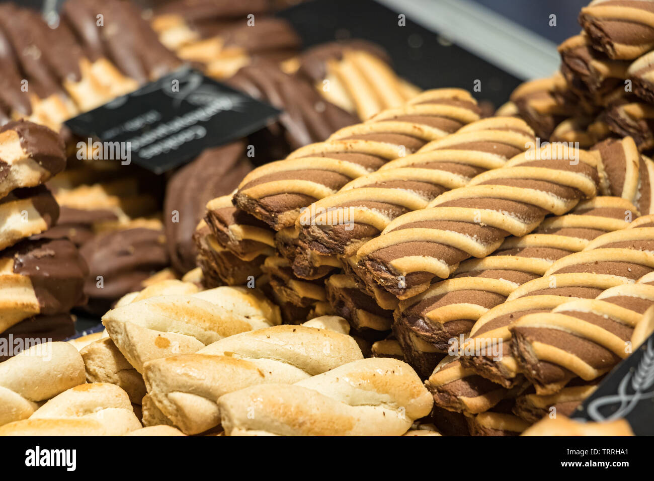 Twisted cookies greco - voutimata e koulourakia, vicino. Foto Stock