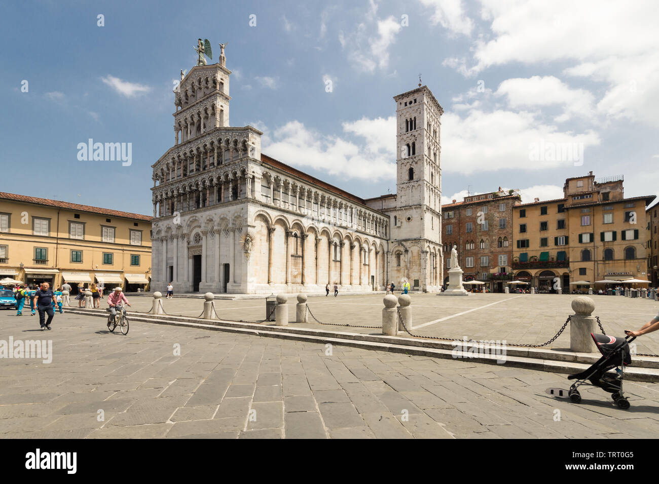 San Michele in Foro, un gotico medievale cattolica romana chiesa basilica nel centro storico di Lucca, Toscana, Italia Foto Stock