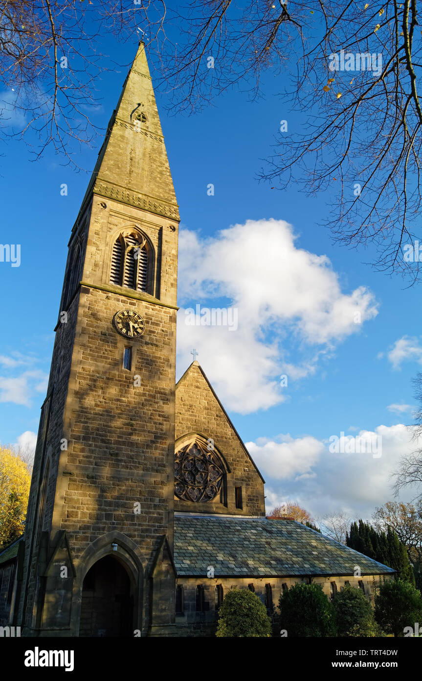 UK,Derbyshire,Peak District,Bamford,San Giovanni Battista Foto Stock