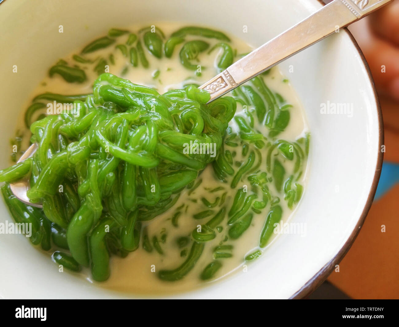 Thai dessert ladcheag con latte di cocco. Foto Stock