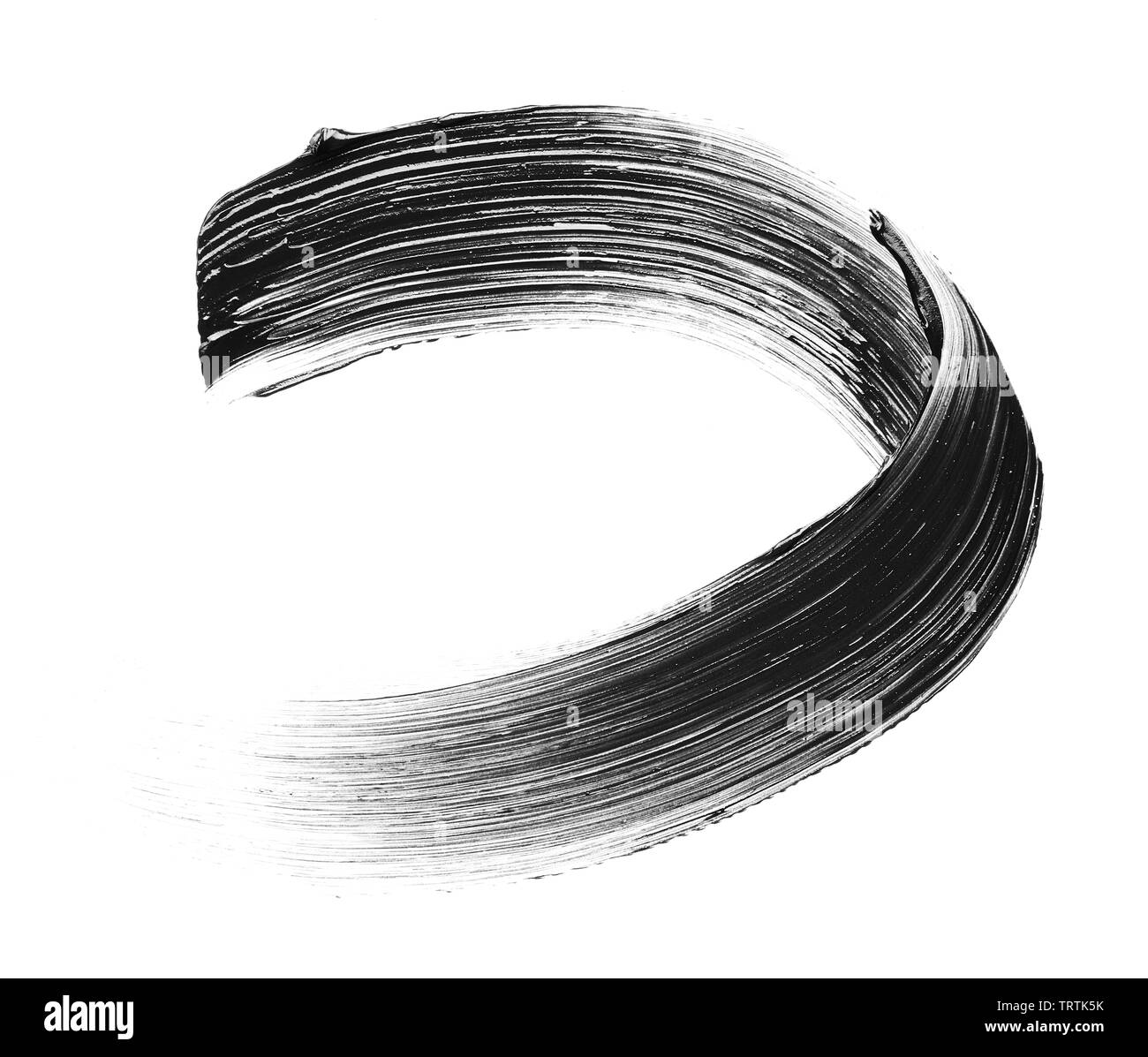 La texture di nero schiacciato eyeliner o vernice a base acrilica nera isolati su sfondo bianco Foto Stock