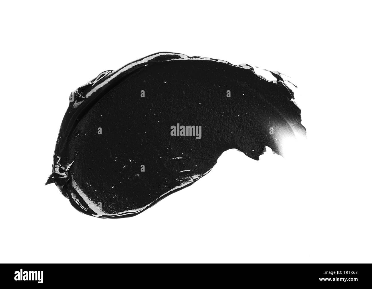 La texture di nero schiacciato eyeliner o vernice a base acrilica nera isolati su sfondo bianco Foto Stock