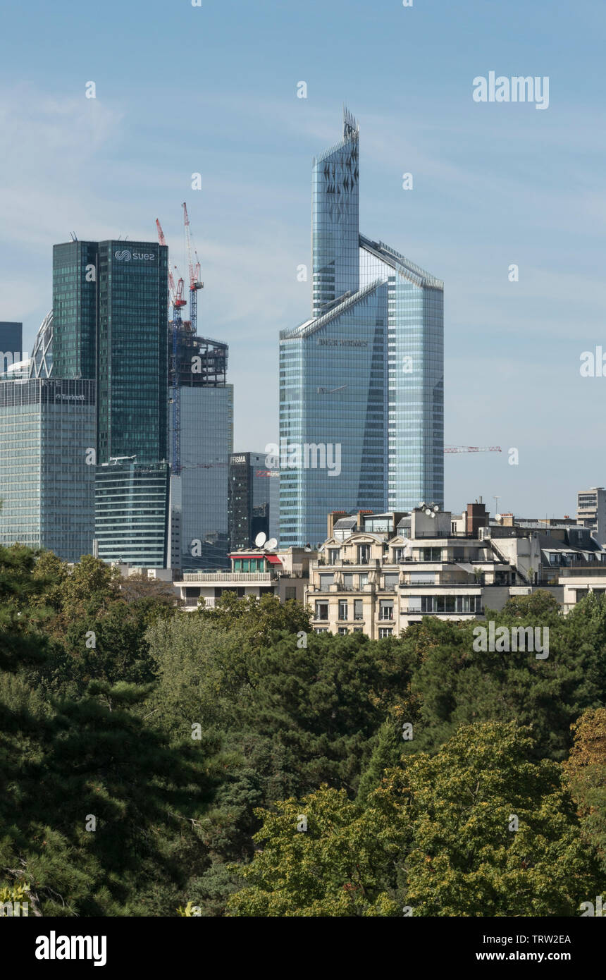 La Defense a Parigi è il più grande d'Europa appositamente costruita quartiere finanziario che incorpora la Francia più alti grattacieli Foto Stock