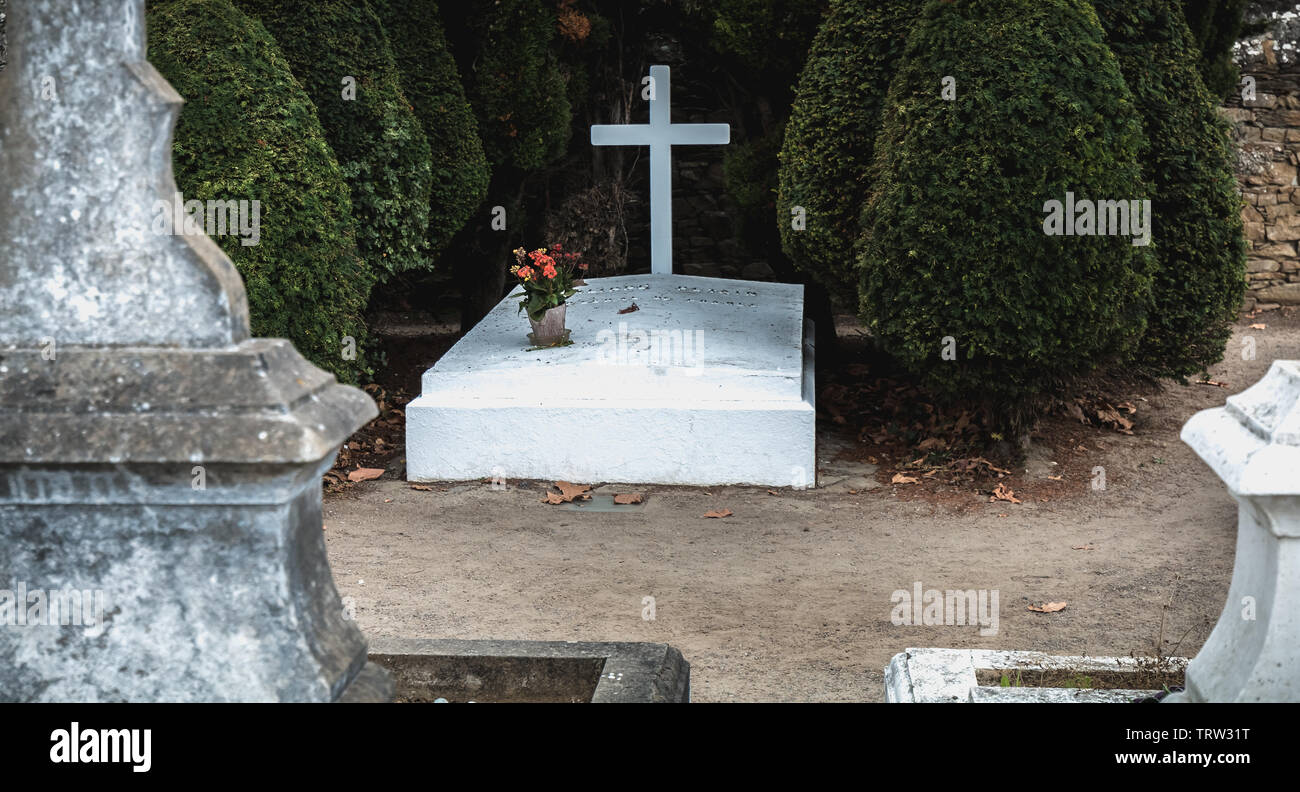 Port Joinville sull'isola di Yeu, Francia - 18 settembre 2018 - Philippe Petain Marechal de France in francese scritto sulla tomba dove egli è burie Foto Stock