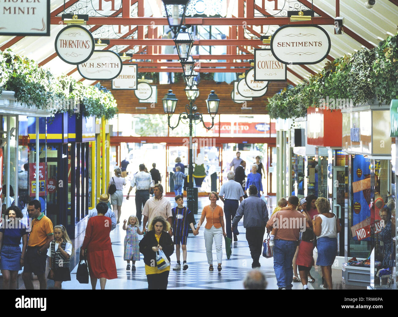 Il Hildreds Shopping Centre, Skegness, Lincolnshire, Inghilterra, Regno Unito. Circa novanta Foto Stock